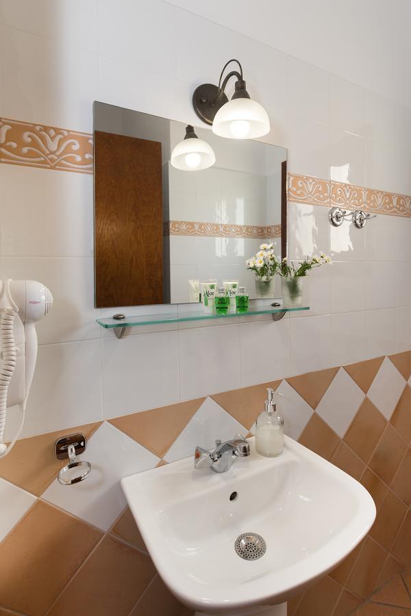 Iliada Hotel Ermúpoli Kültér fotó