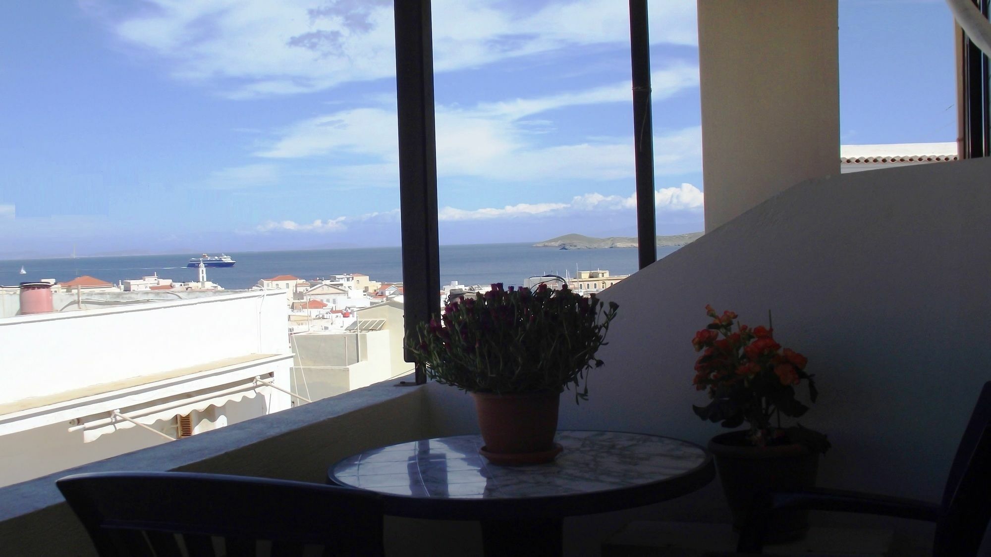 Iliada Hotel Ermúpoli Kültér fotó